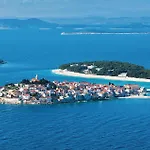 Feriehus Beautiful In Primošten