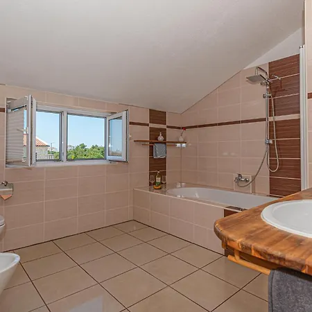 Casa vacanze In With Wifi Primošten