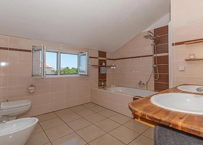 Vakantiehuis In With Wifi Primošten