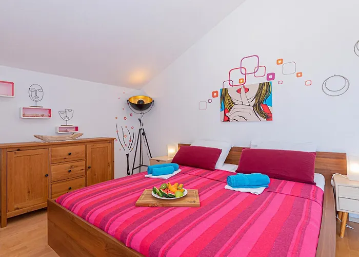 In With Wifi Holiday home Primosten